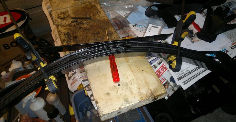 Leaf spring liners