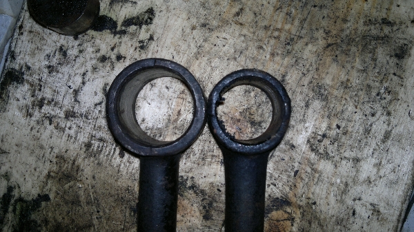 Differentstrut rod eyes